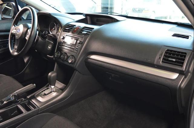 Photo of 2014 Ice Silver Metallic Subaru XV Crosstrek