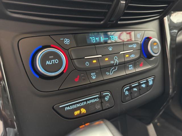 Photo of 2018 Ingot Silver Ford Escape