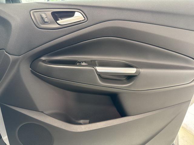 Photo of 2018 Ingot Silver Ford Escape