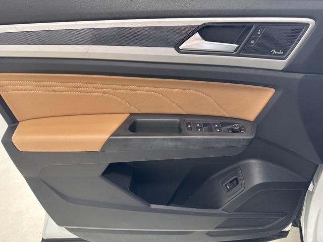Photo of 2022 White Pearl Volkswagen Atlas Cross Sport