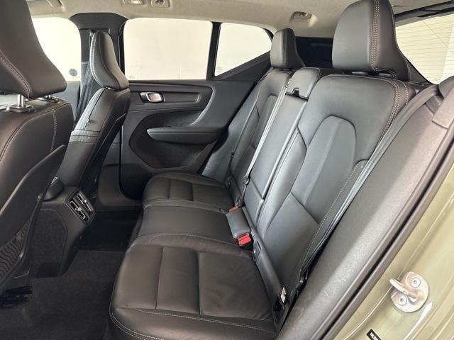 Photo of 2024 Sage Green Metallic Volvo XC40