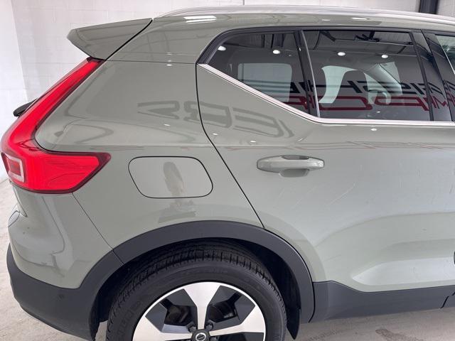 Photo of 2024 Sage Green Metallic Volvo XC40