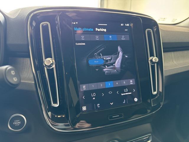 Photo of 2024 Sage Green Metallic Volvo XC40