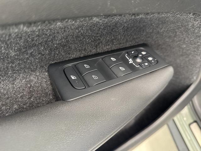 Photo of 2024 Sage Green Metallic Volvo XC40