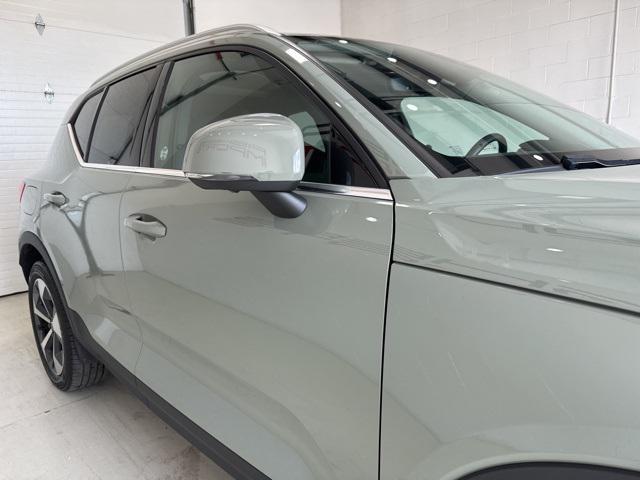 Photo of 2024 Sage Green Metallic Volvo XC40