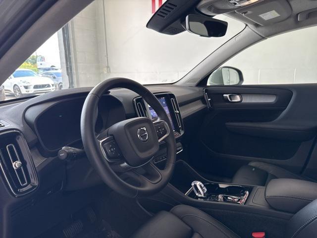 Photo of 2024 Sage Green Metallic Volvo XC40