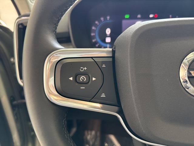 Photo of 2024 Sage Green Metallic Volvo XC40