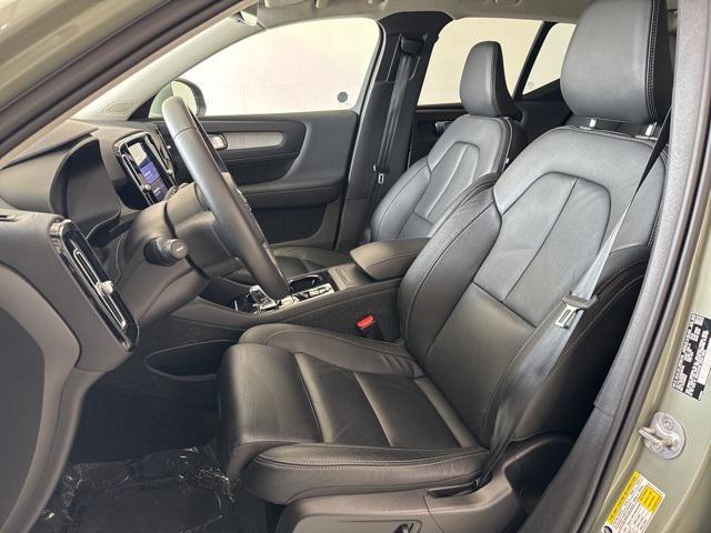 Photo of 2024 Sage Green Metallic Volvo XC40