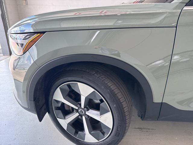 Photo of 2024 Sage Green Metallic Volvo XC40