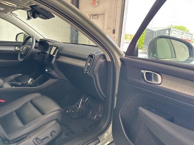 Photo of 2024 Sage Green Metallic Volvo XC40