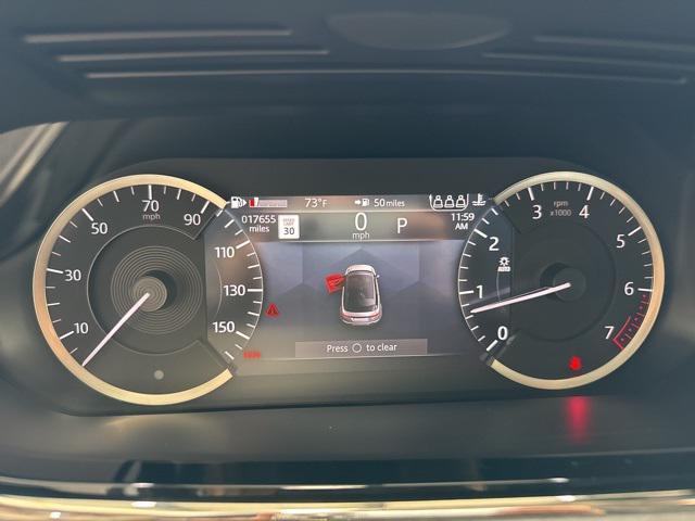 Photo of 2022 White Land Rover Range Rover Evoque