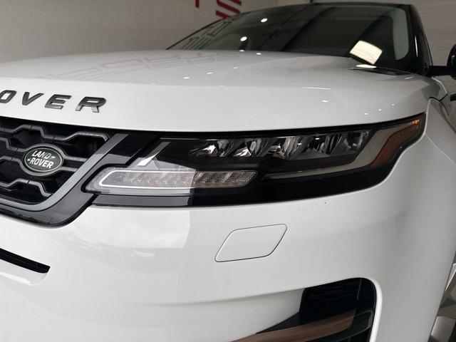 Photo of 2022 White Land Rover Range Rover Evoque