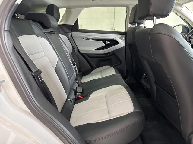 Photo of 2022 White Land Rover Range Rover Evoque