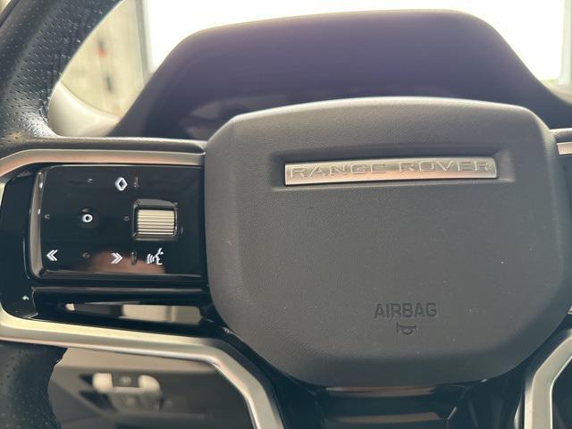 Photo of 2022 White Land Rover Range Rover Evoque