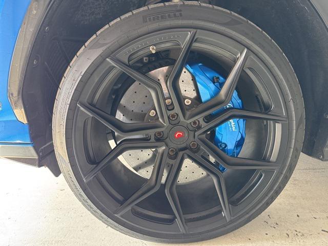 Photo of 2020 Blue Lamborghini Urus
