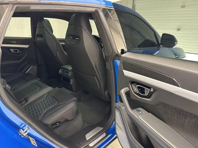 Photo of 2020 Blue Lamborghini Urus