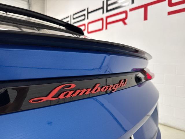 Photo of 2020 Blue Lamborghini Urus