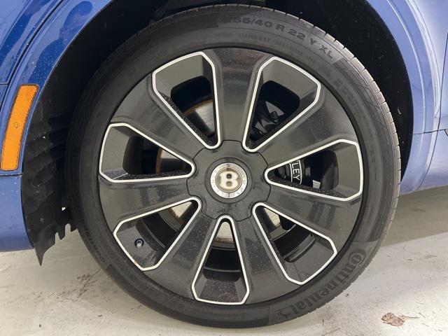 Photo of 2020 Blue Bentley Bentayga