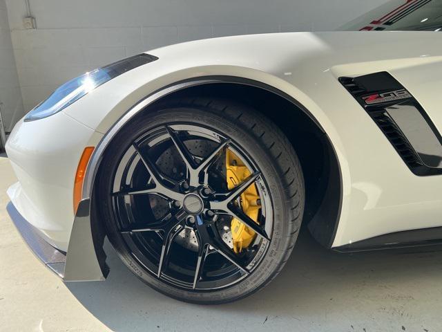 Photo of 2016 Arctic White Chevrolet Corvette
