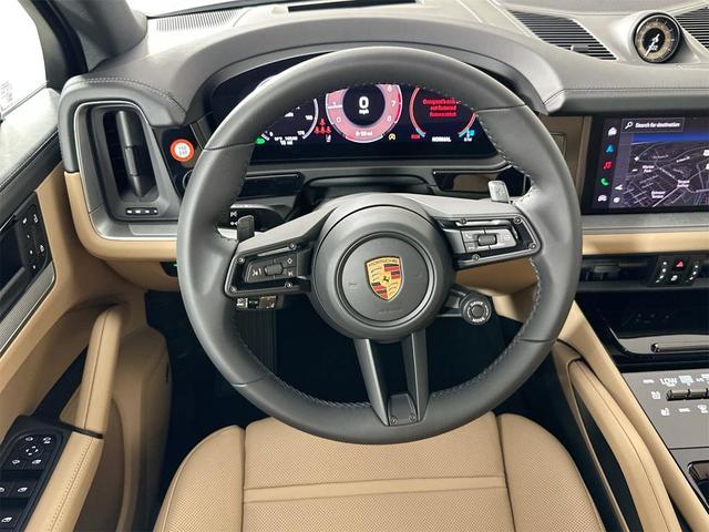 Photo of 2025 Black Metallic Porsche Cayenne