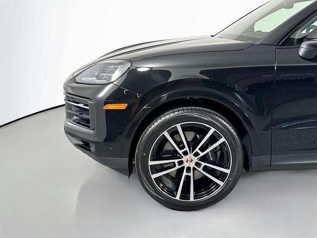Photo of 2025 Black Metallic Porsche Cayenne