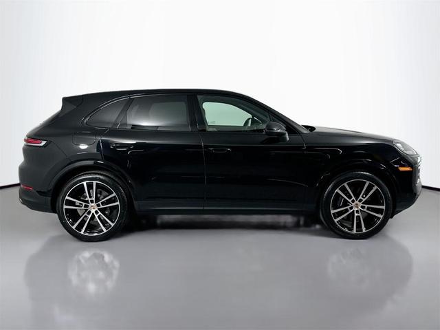 Photo of 2025 Black Metallic Porsche Cayenne