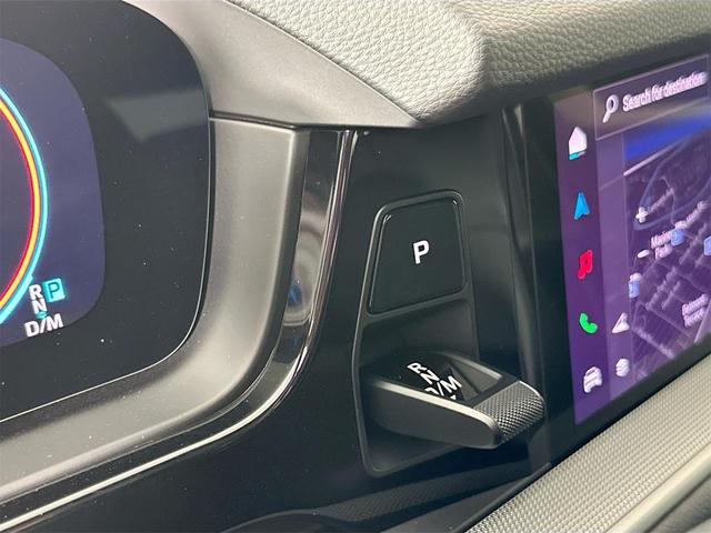 Photo of 2025 White Porsche Cayenne