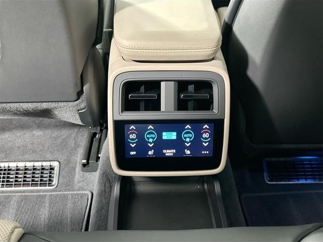 Photo of 2025 Ice Grey Metallic Porsche Taycan