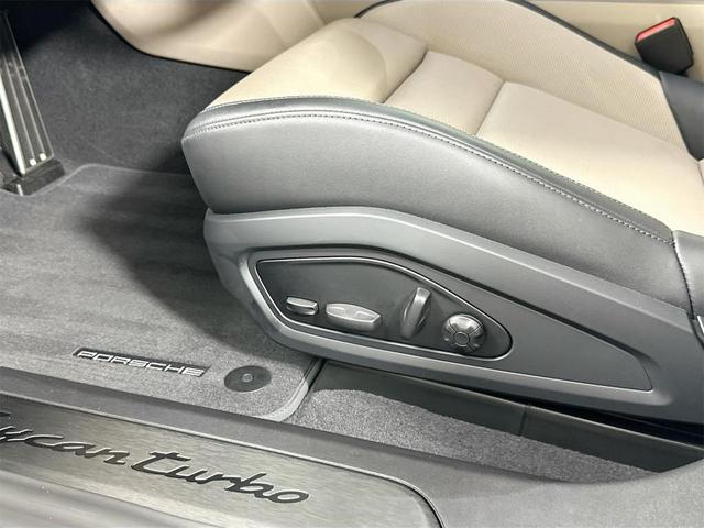 Photo of 2025 Ice Grey Metallic Porsche Taycan
