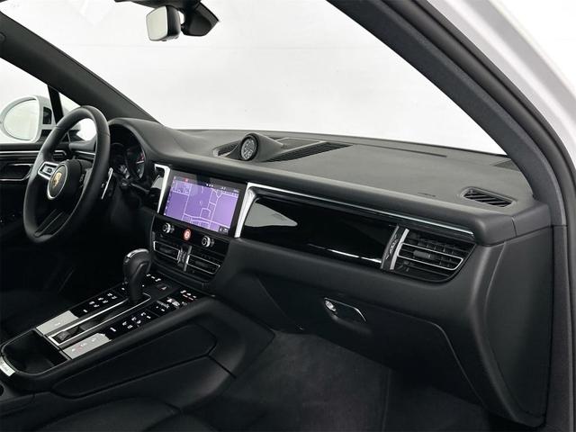 Photo of 2025 White Porsche Macan