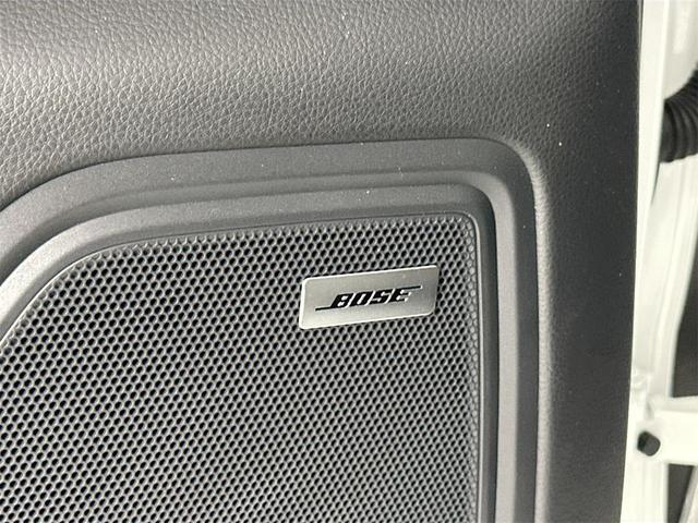 Photo of 2025 White Porsche Macan