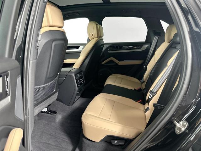 Photo of 2025 Black Metallic Porsche Cayenne