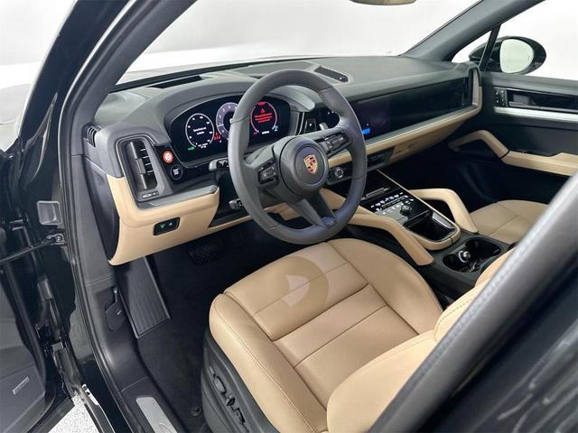Photo of 2025 Black Metallic Porsche Cayenne