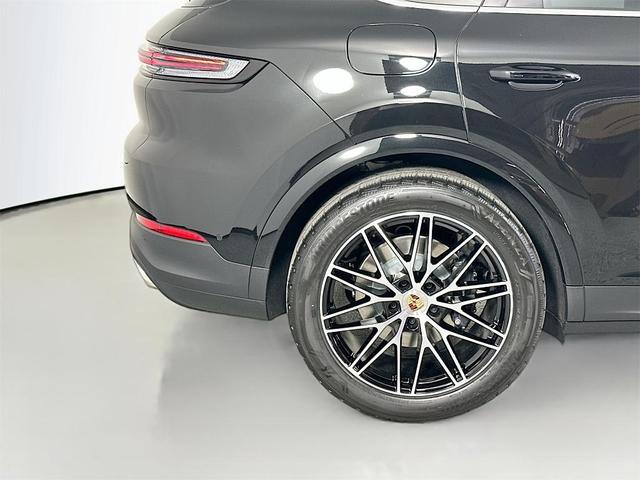Photo of 2025 Black Metallic Porsche Cayenne