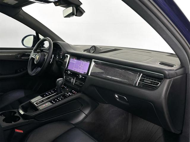 Photo of 2024 Gentian Blue Metallic Porsche Macan