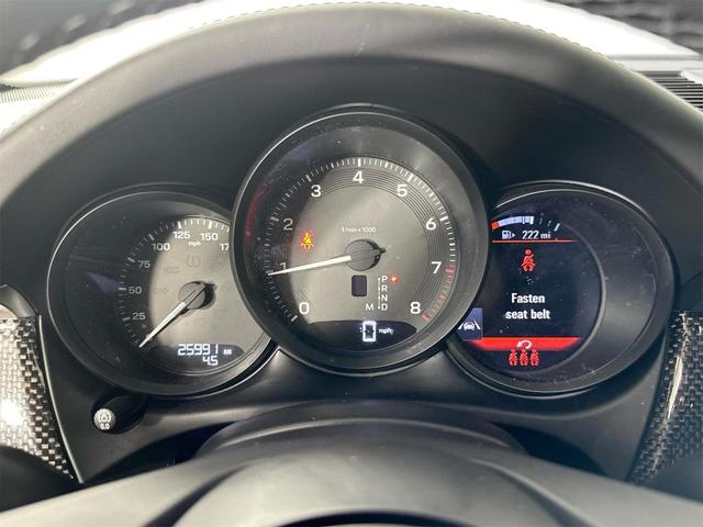 Photo of 2024 Gentian Blue Metallic Porsche Macan