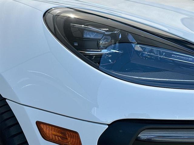 Photo of 2025 White Porsche Macan