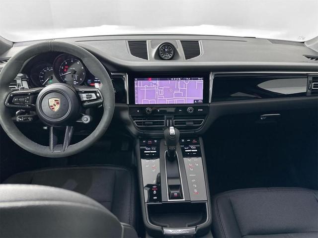 Photo of 2025 White Porsche Macan
