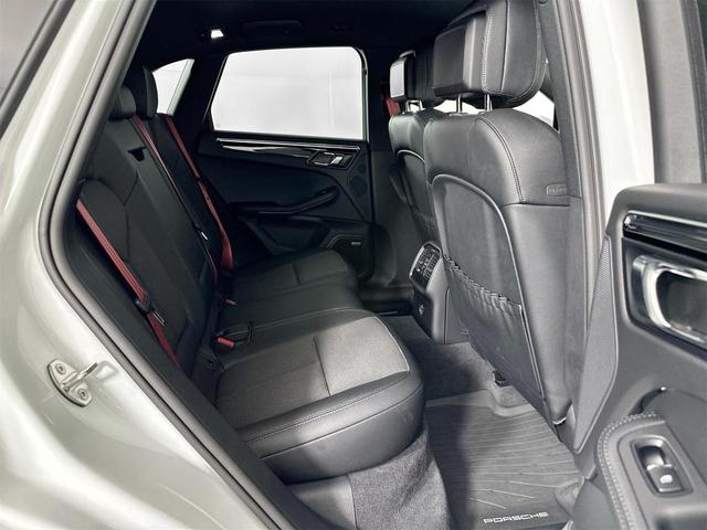 Photo of 2025 White Porsche Macan
