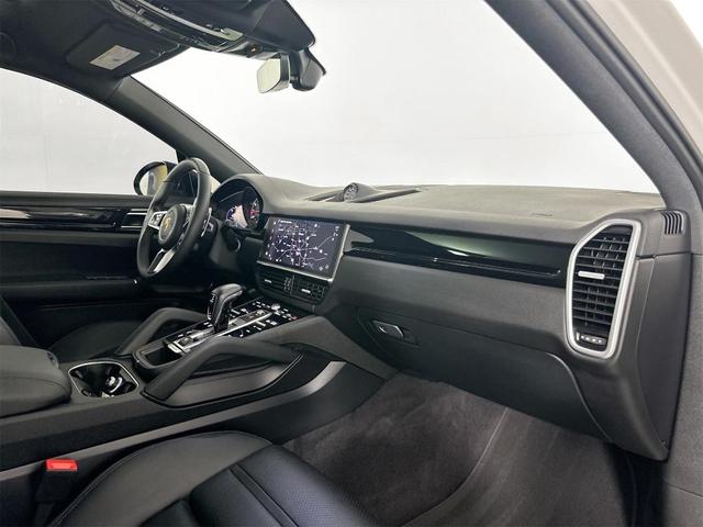 Photo of 2022 Chalk Porsche Cayenne