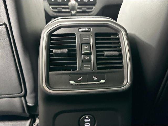 Photo of 2025 Black Porsche Macan