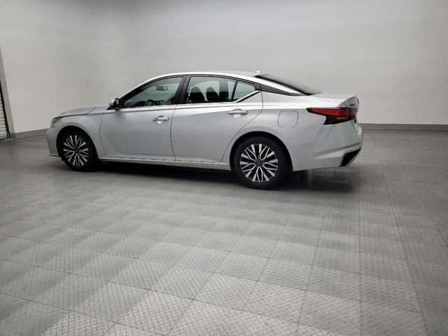 Photo of 2023 Brilliant Silver Metallic Nissan Altima