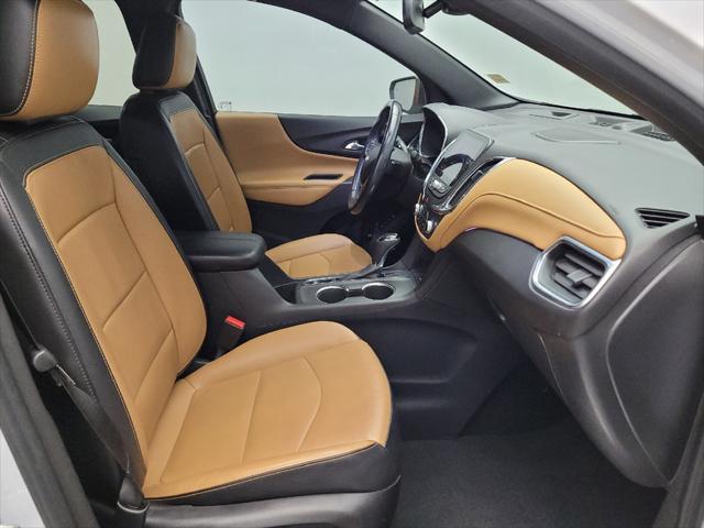 Photo of 2021 White Chevrolet Equinox