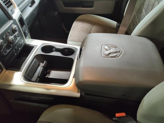 Photo of 2017 Bright White Clearcoat RAM 1500