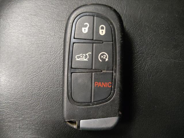 Photo of 2023 Gray Jeep Cherokee