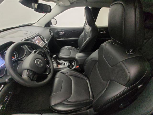 Photo of 2023 Gray Jeep Cherokee