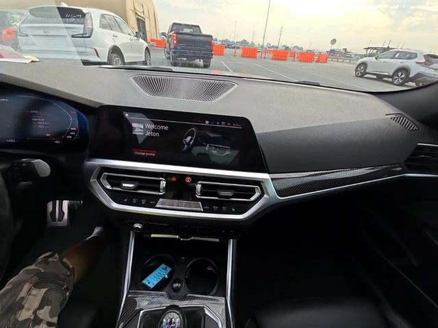 Photo of 2022 Gray BMW M4