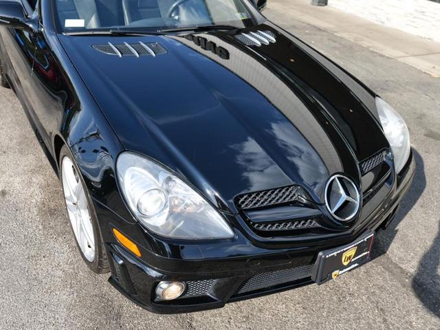 Photo of 2009 Black Mercedes-Benz SLK-Class