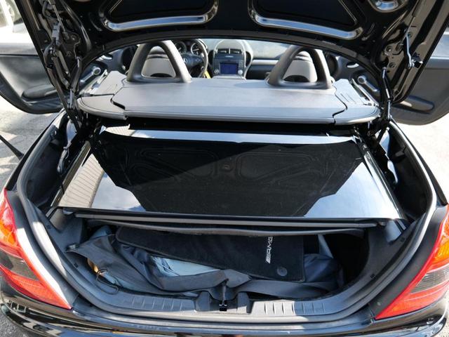 Photo of 2009 Black Mercedes-Benz SLK-Class