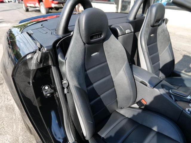 Photo of 2009 Black Mercedes-Benz SLK-Class